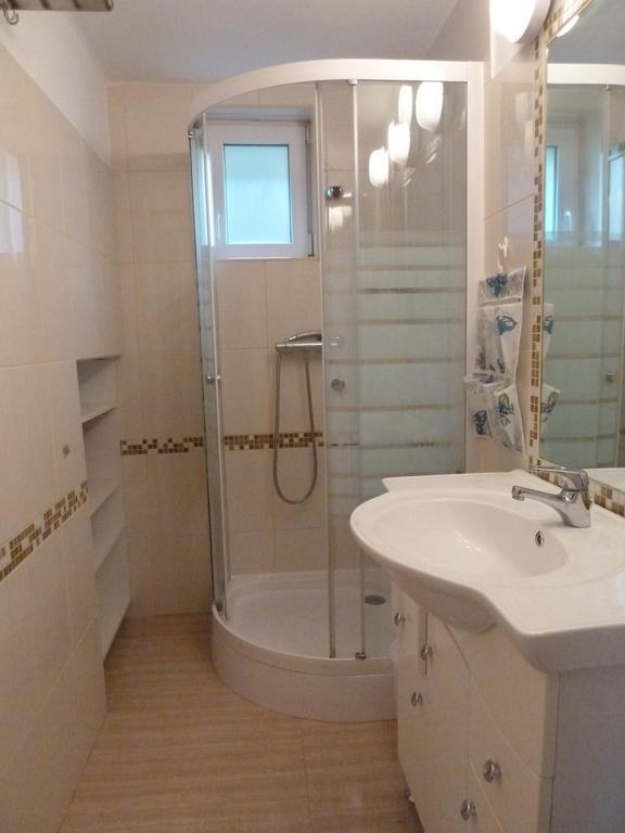 Domboldal Vendeghaz Appartement Noszvaj Kamer foto