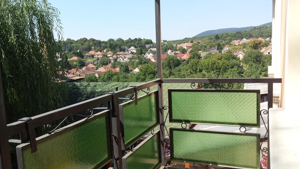 Domboldal Vendeghaz Appartement Noszvaj Buitenkant foto